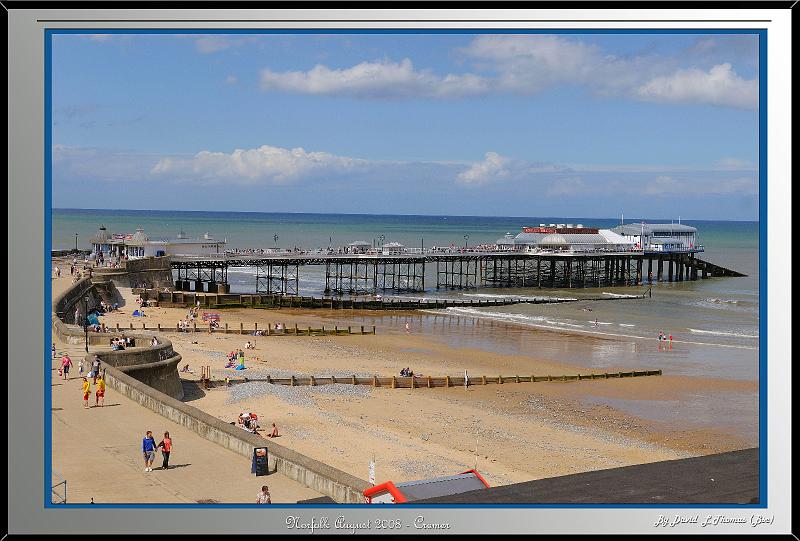DSC_4260.jpg - Nikon D300 - Cromer Promenade and Pier in Cromer Norfolk August 2008.